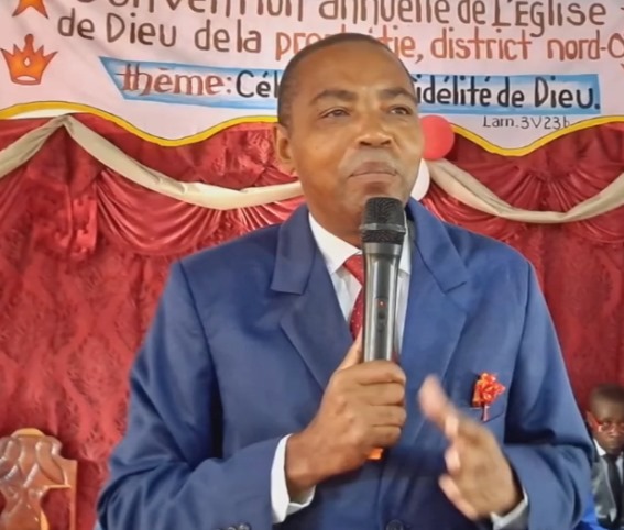 Pasteur Élionaire Dormélus